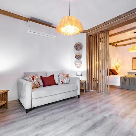 Costa Szálloda 3*