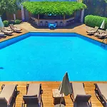 Costa Otel 3*