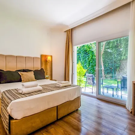 Costa Hotel 3*
