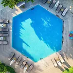 Costa ホテル 3*