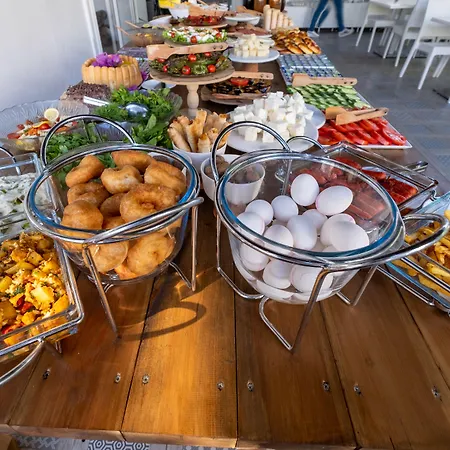מלון Costa 3*