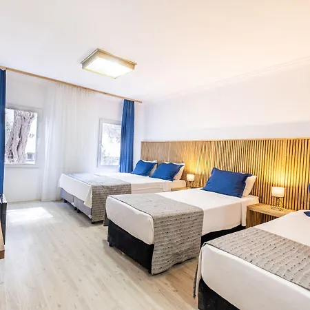 Costa Hotel 3*